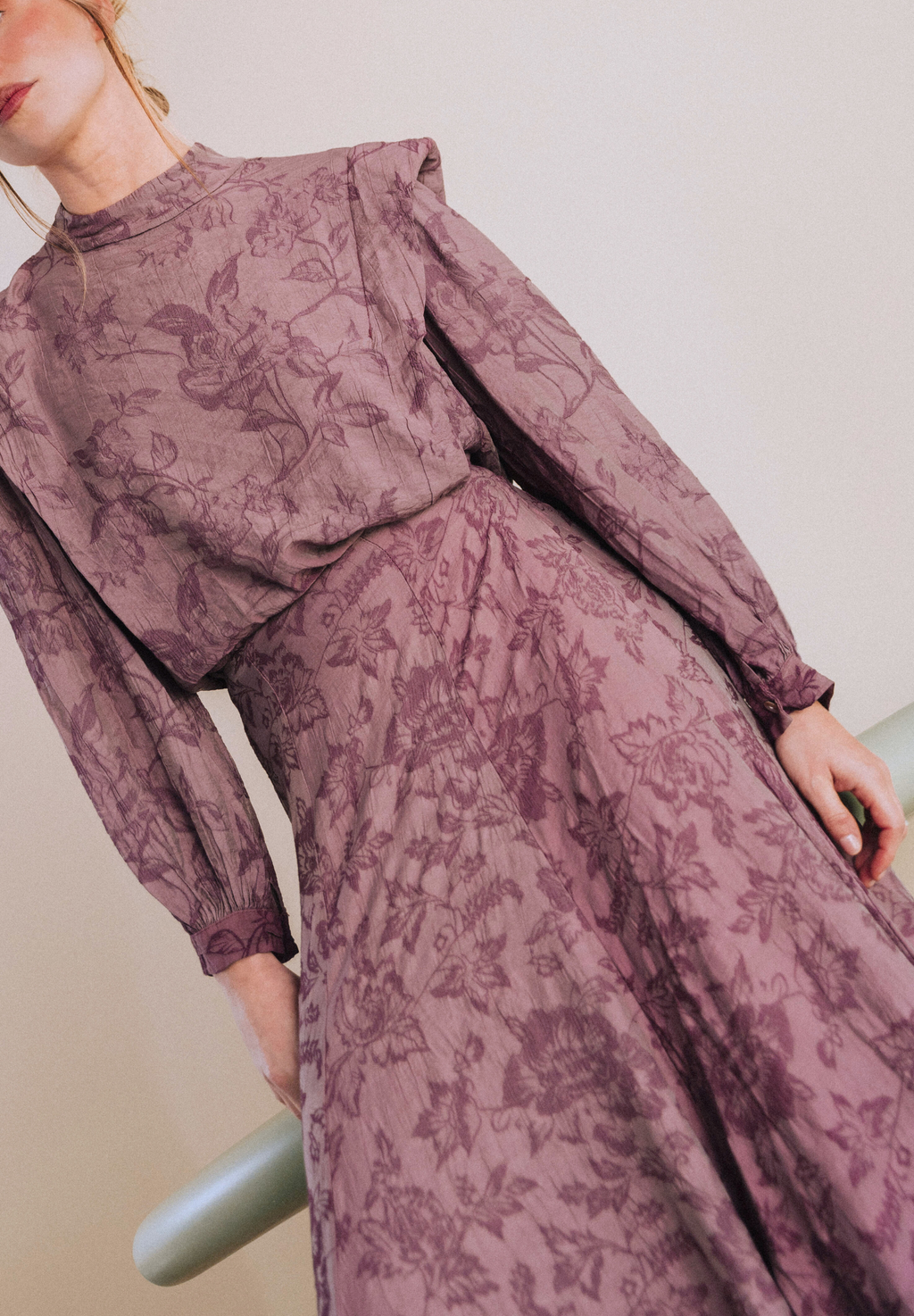 Blusa bordada púrpura Árdea