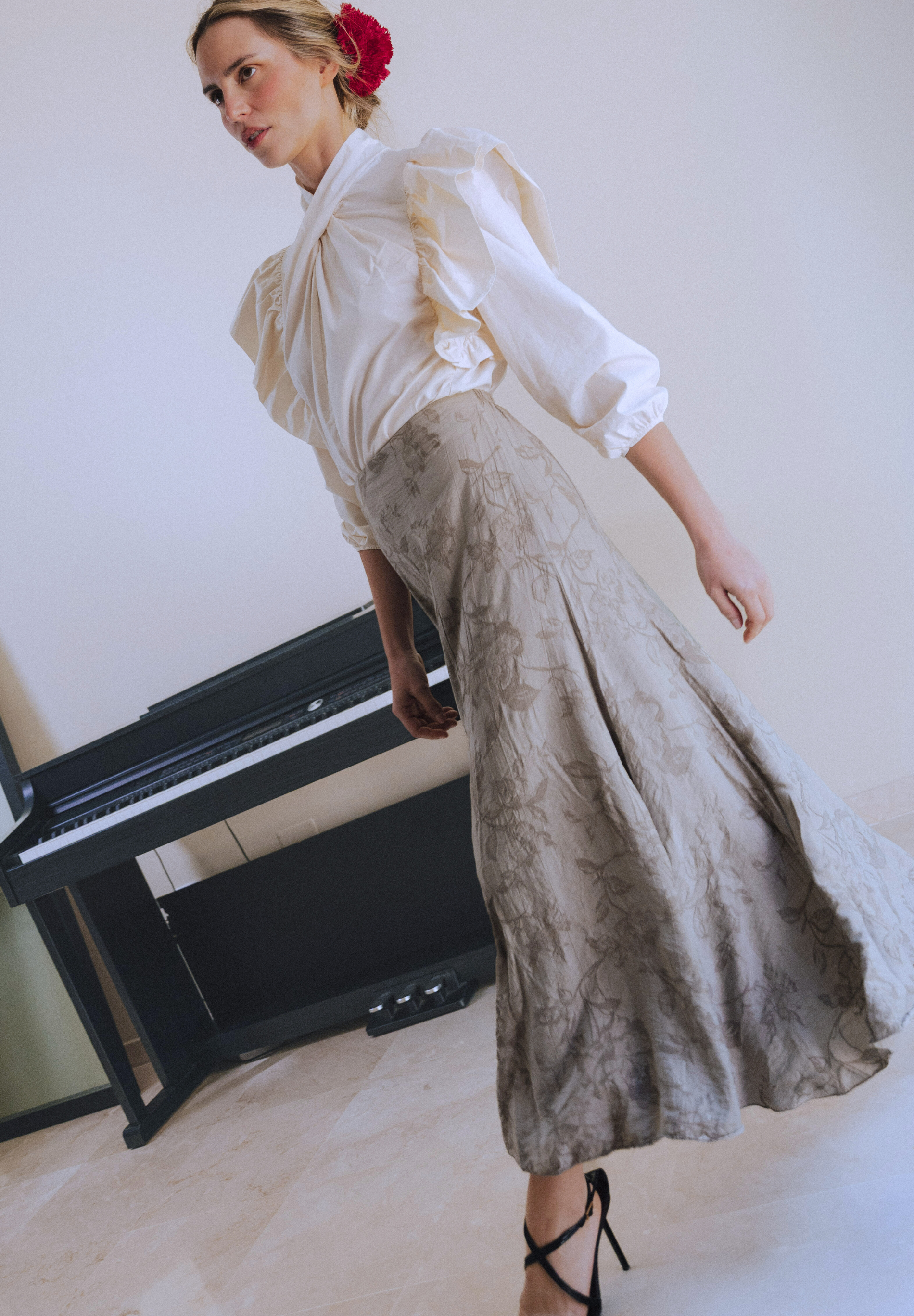 Falda bordada gris visón Árdea