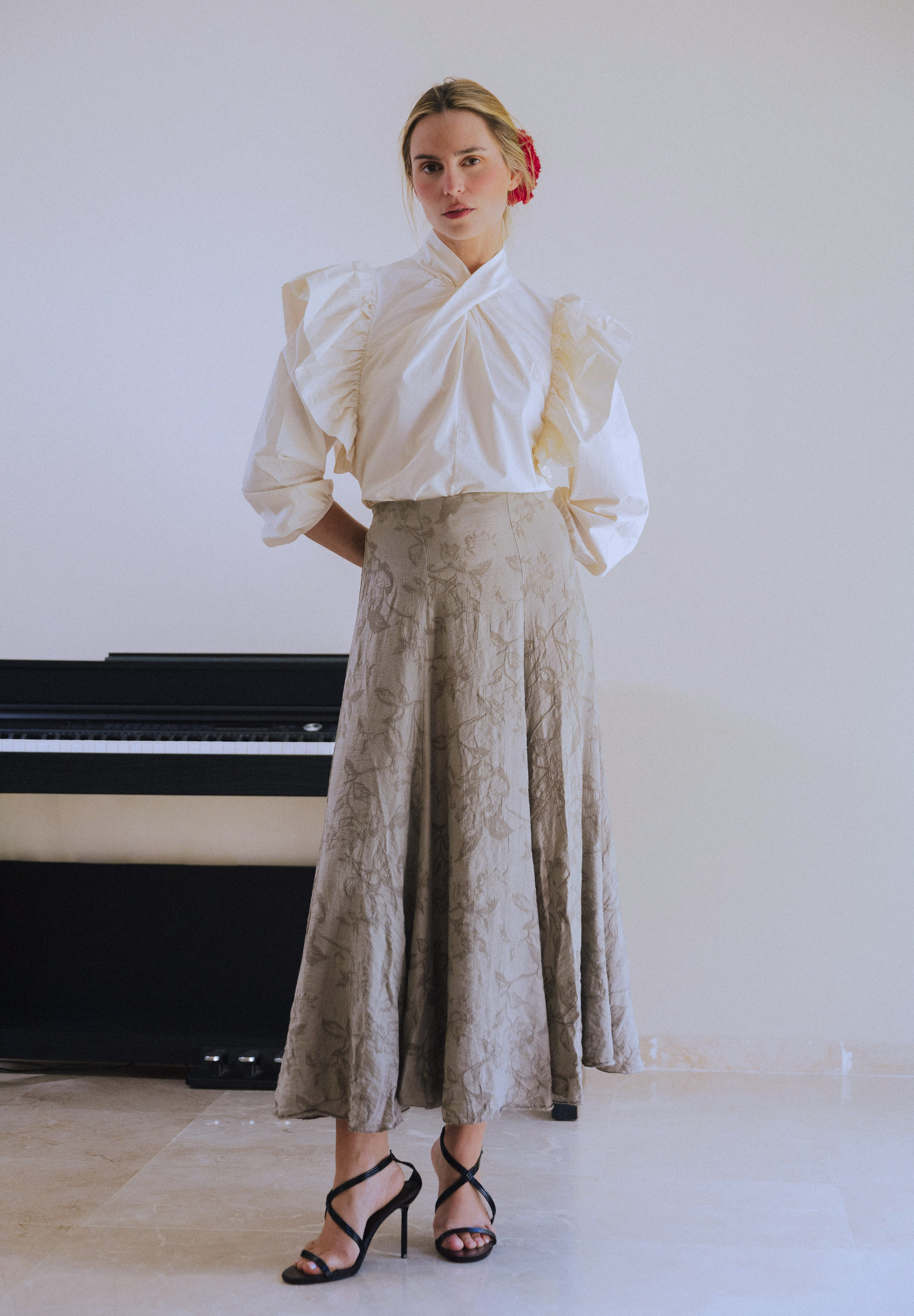 Falda bordada gris visón Árdea