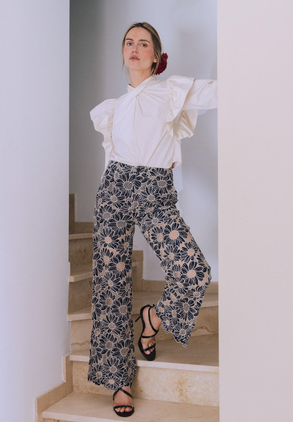 Pantalón bordado marino Lin