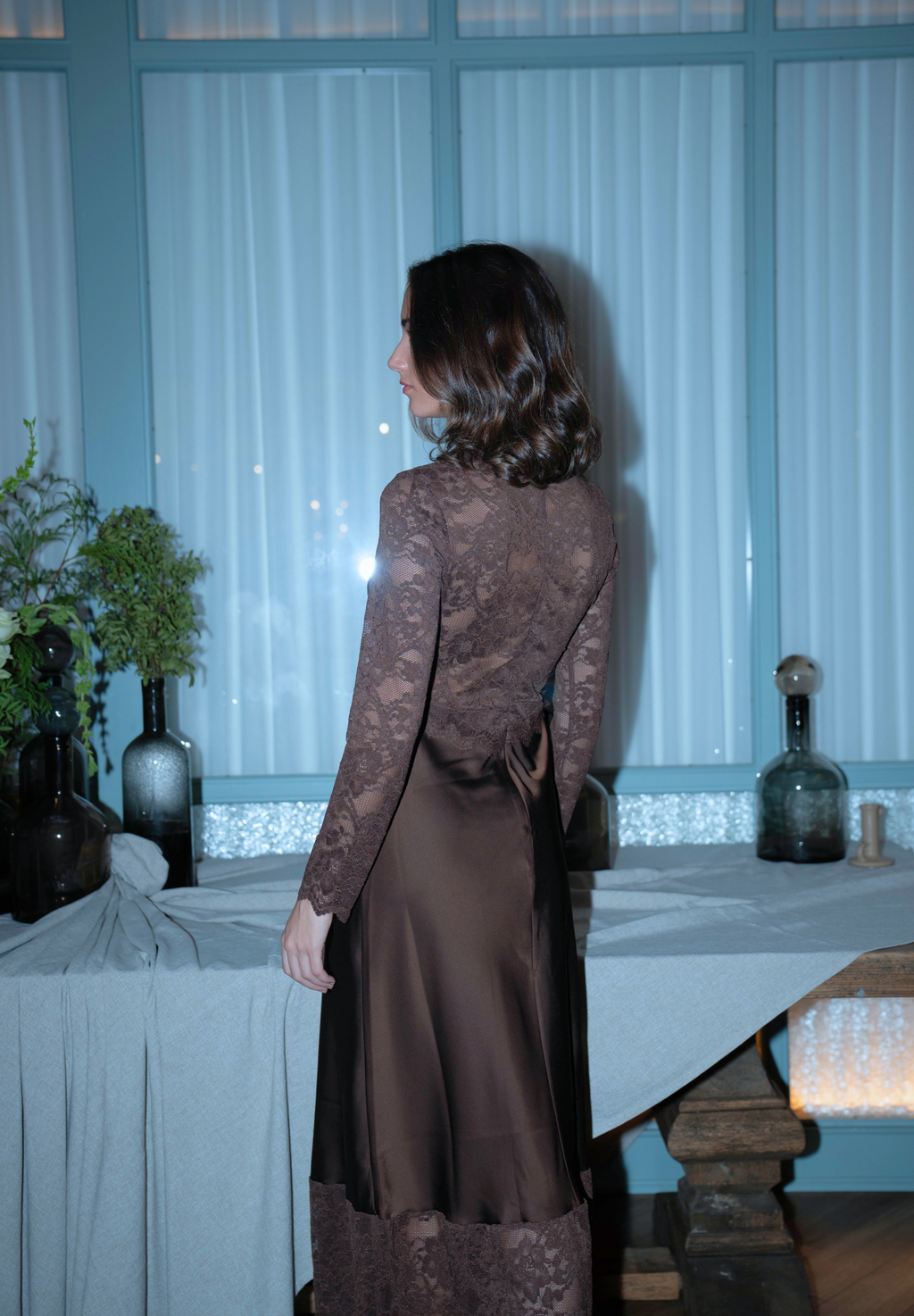 Vestido encaje chocolate Zaria