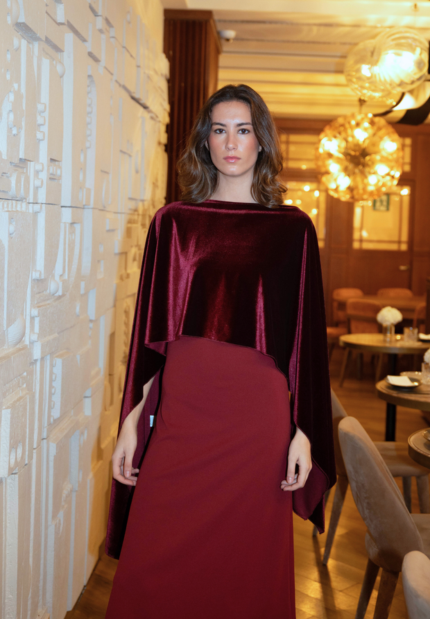 Capa de terciopelo burdeos Ovi