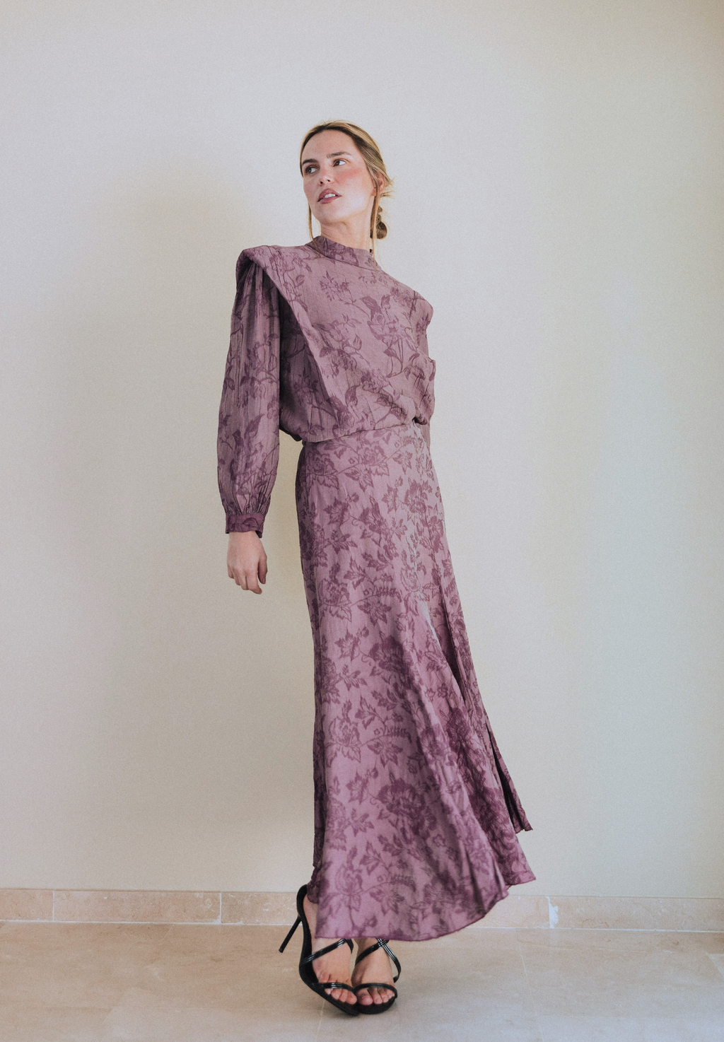 Falda bordada púrpura Árdea