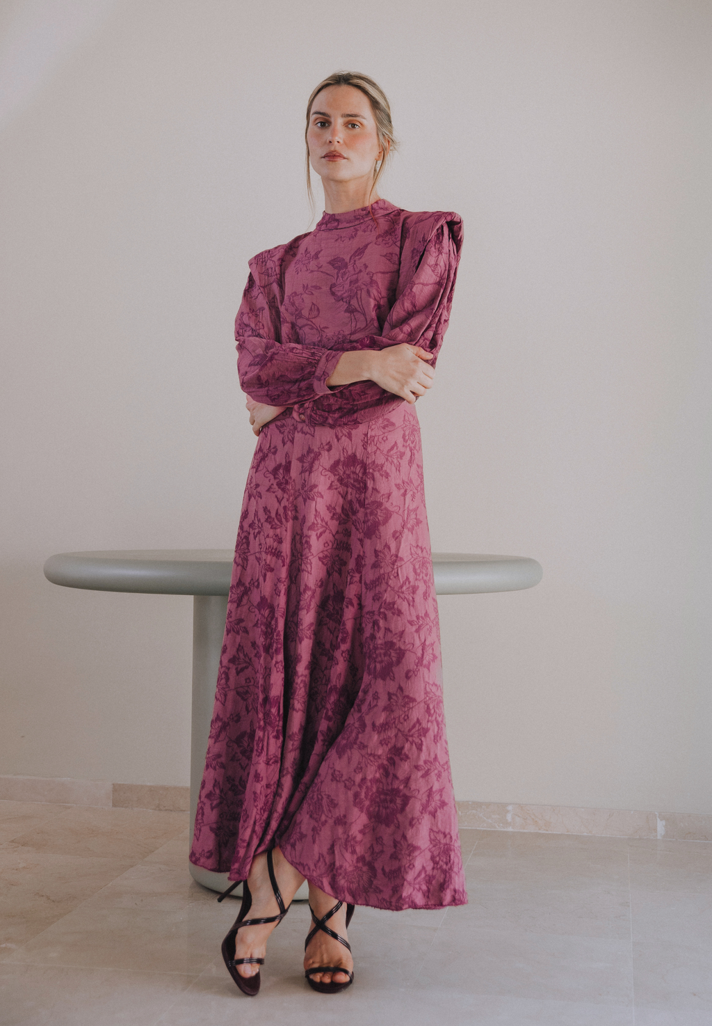 Falda bordada magenta Árdea
